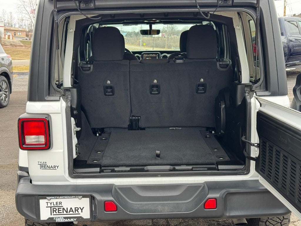 2020 Jeep Wrangler Unlimited Sahara 4x4