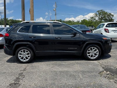 2016 Jeep Cherokee FWD 4dr Latitude