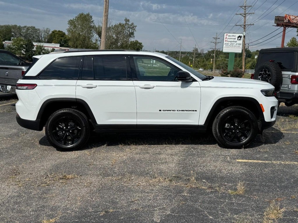 2025 Jeep Grand Cherokee Altitude X 4x4