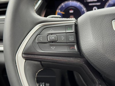 2023 Jeep Grand Cherokee Laredo 4x4