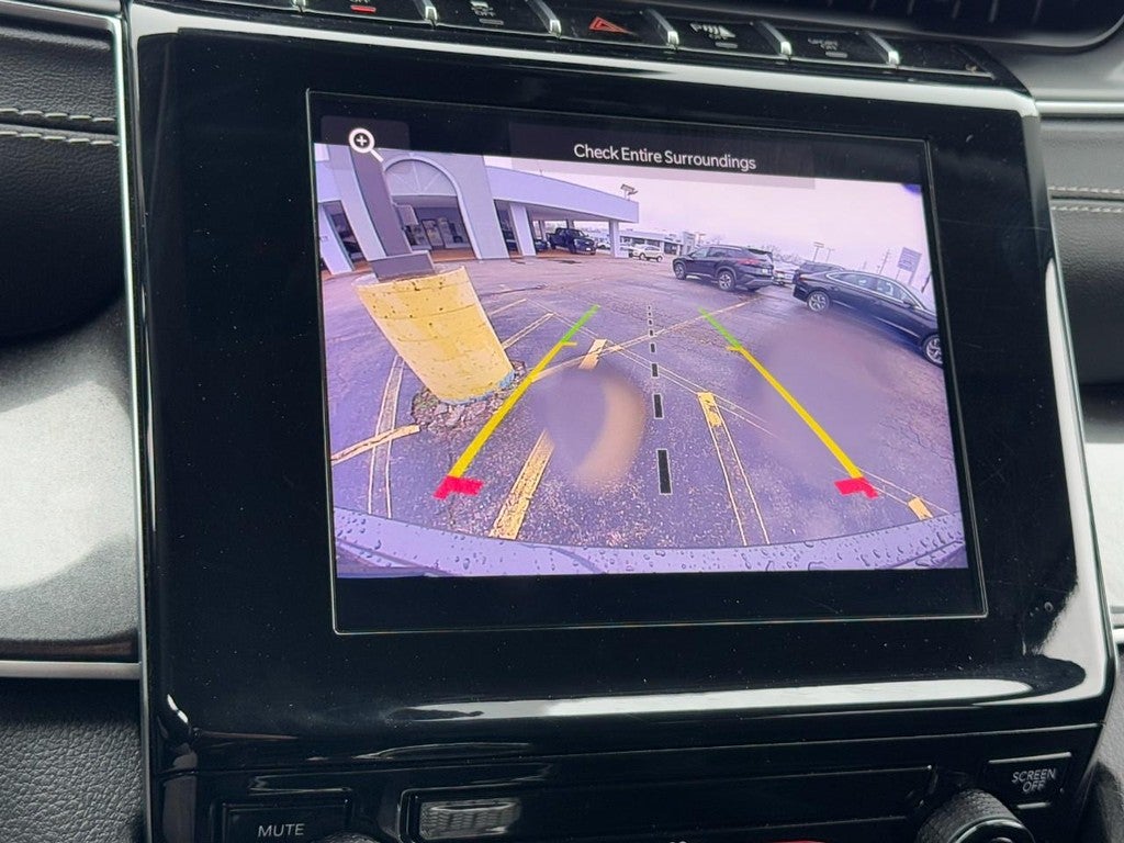 2023 Jeep Grand Cherokee Laredo 4x4