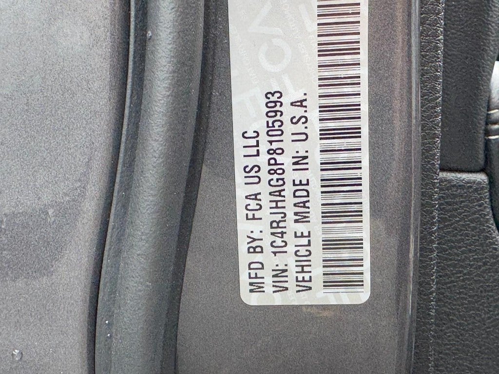 2023 Jeep Grand Cherokee Laredo 4x4