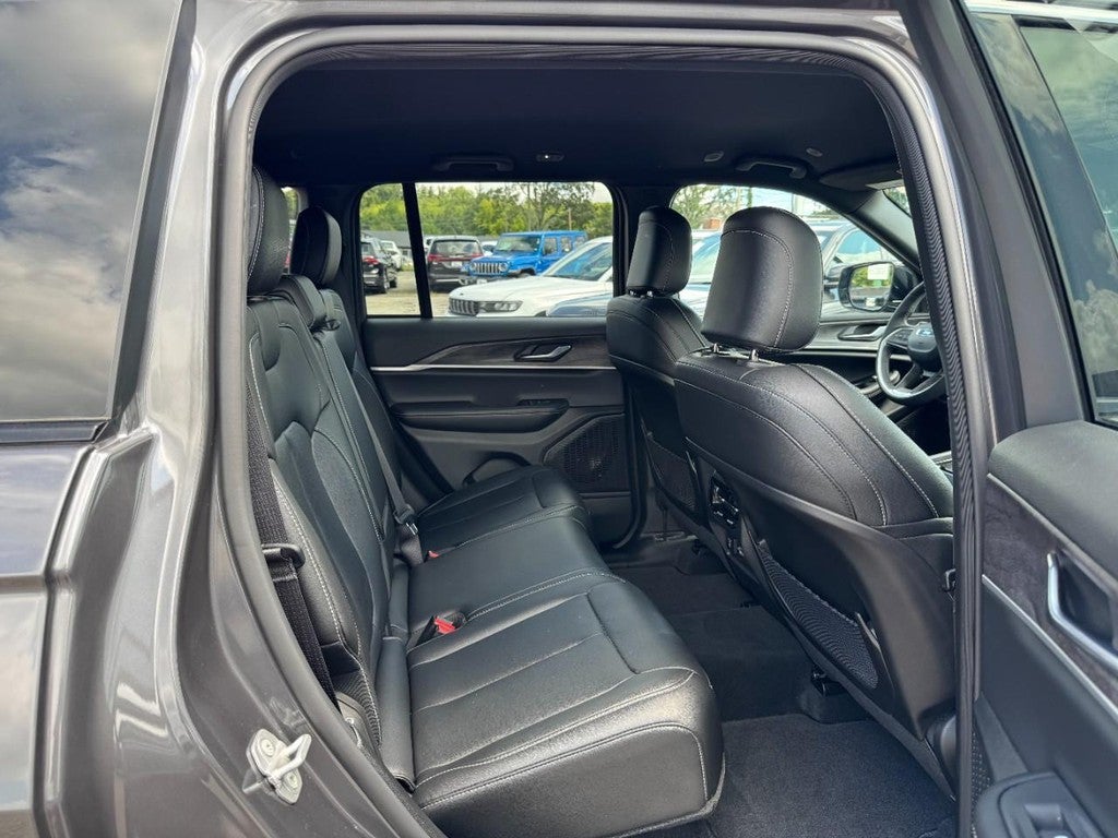 2025 Jeep Grand Cherokee Limited 4x4