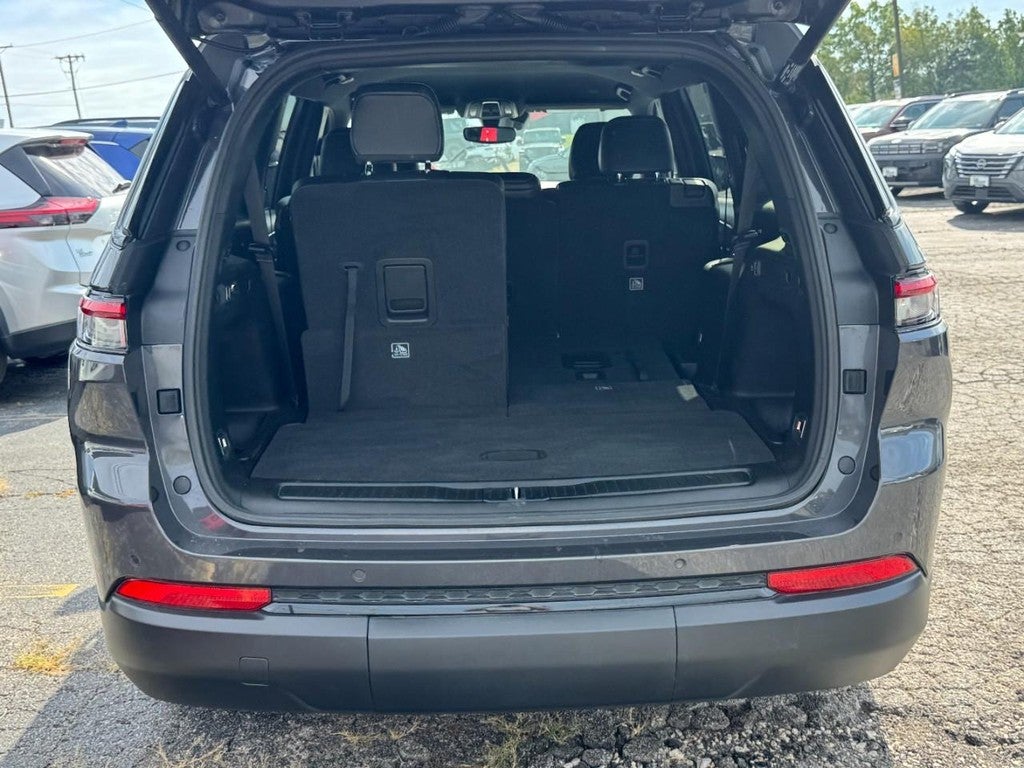 2023 Jeep Grand Cherokee L Altitude 4x4
