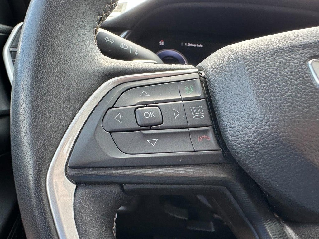 2023 Jeep Grand Cherokee L Altitude 4x4