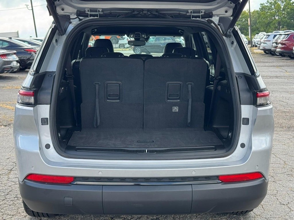 2023 Jeep Grand Cherokee L Altitude 4x4