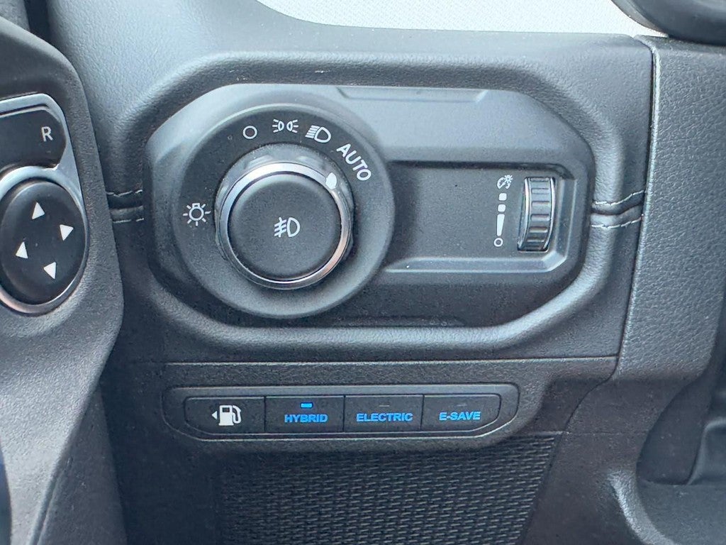 2025 Jeep Wrangler 4xe Sahara 4x4