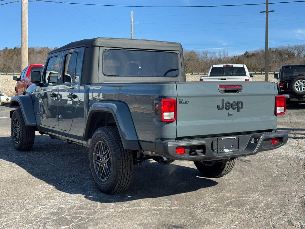2025 Jeep Gladiator Sport S photo 2