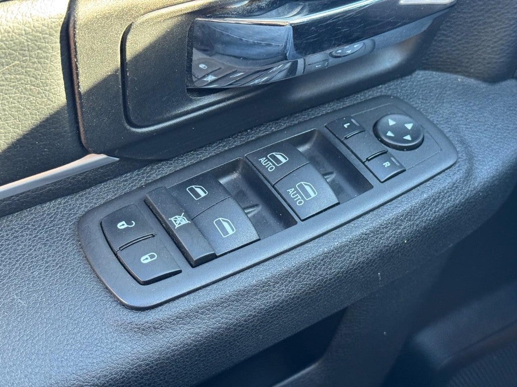 2024 RAM 1500 Classic Warlock 4x4 Crew Cab 5'7" Box