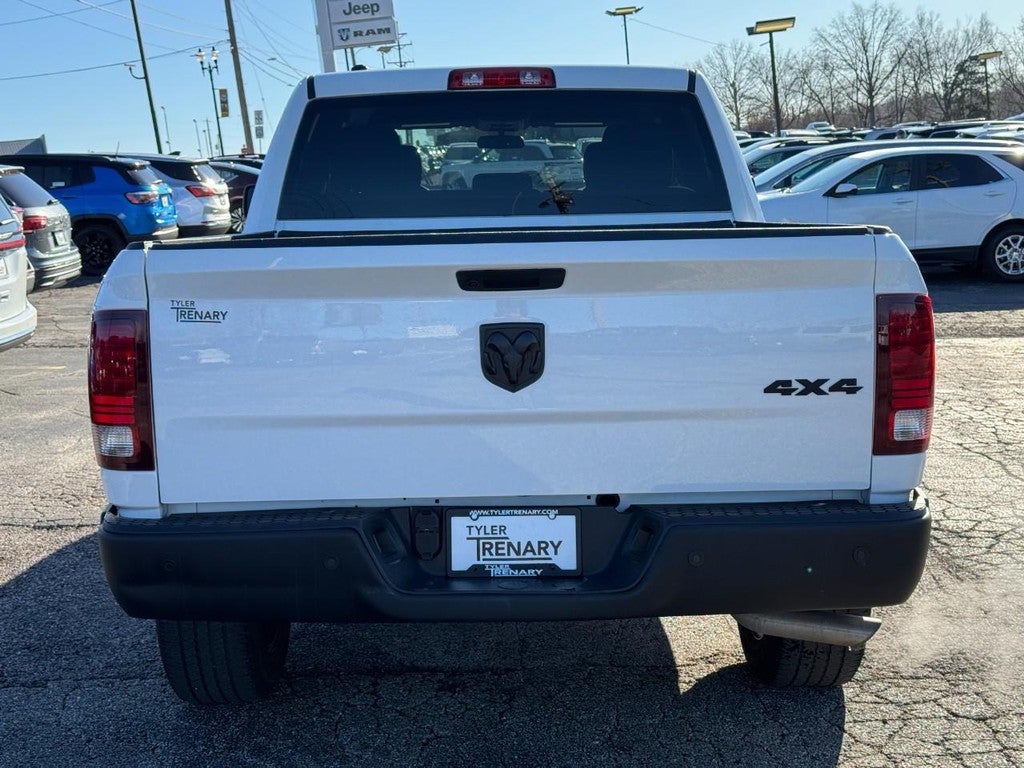 2024 RAM 1500 Classic Warlock 4x4 Crew Cab 5'7" Box