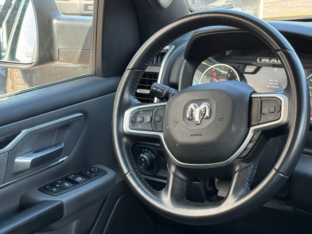 2022 RAM 1500 Big Horn 4x4 Crew Cab 5'7" Box