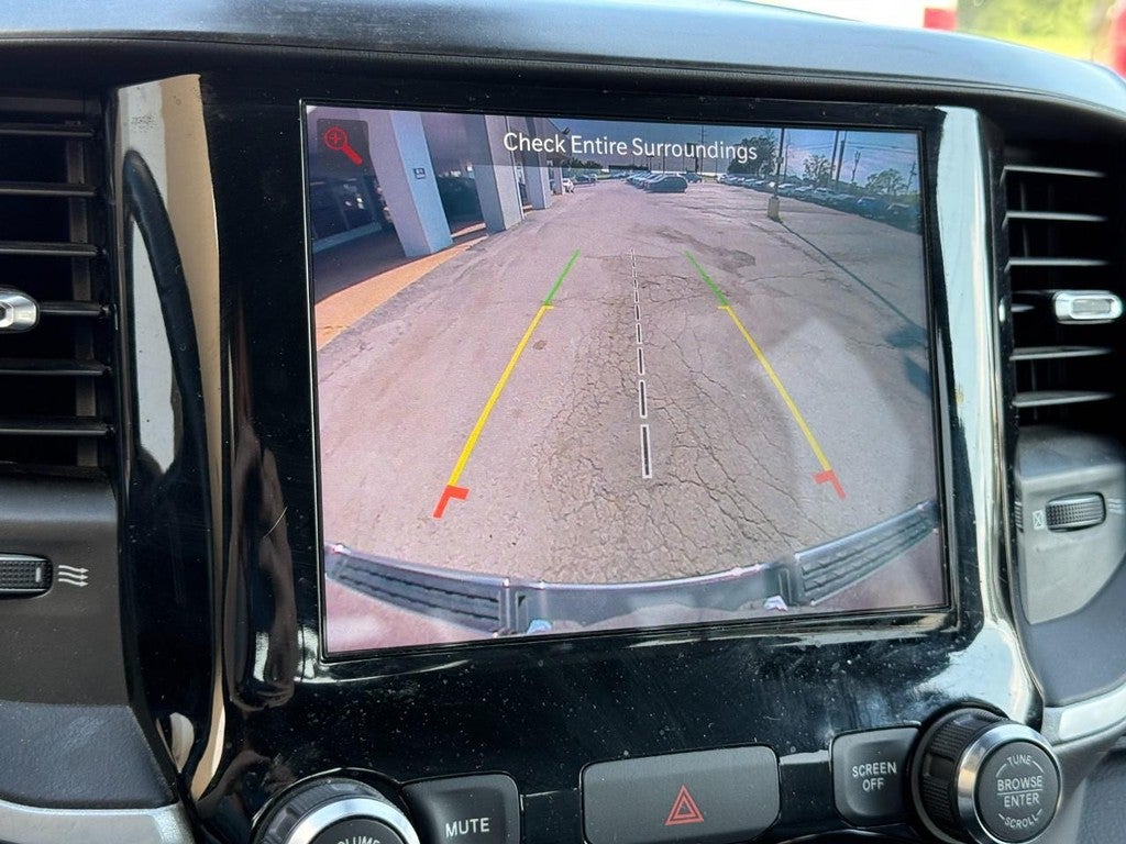 2022 RAM 1500 Big Horn 4x4 Crew Cab 5'7" Box