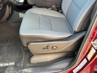 2022 RAM 1500 Big Horn 4x4 Crew Cab 5'7" Box