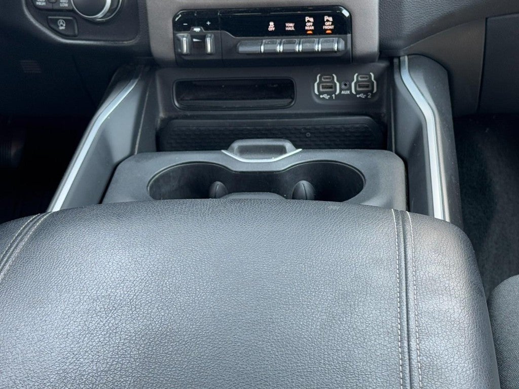 2021 RAM 1500 Big Horn 4x4 Crew Cab 5'7" Box