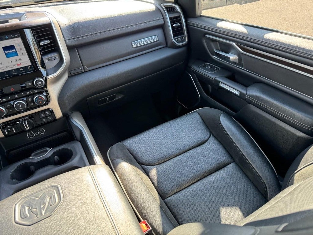 2022 RAM 1500 Laramie 4x4 Crew Cab 5'7" Box