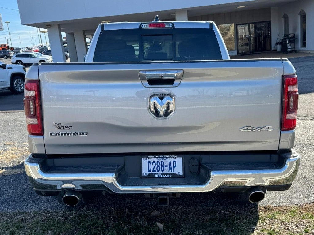 2022 RAM 1500 Laramie 4x4 Crew Cab 5'7" Box