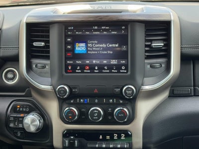 2020 RAM 1500 Laramie 4x4 Crew Cab 5'7" Box