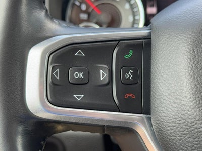 2020 RAM 1500 Laramie 4x4 Crew Cab 5'7" Box