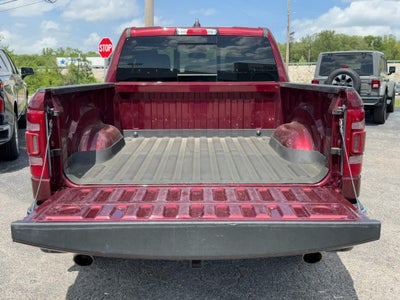 2020 RAM 1500 Laramie 4x4 Crew Cab 5'7" Box