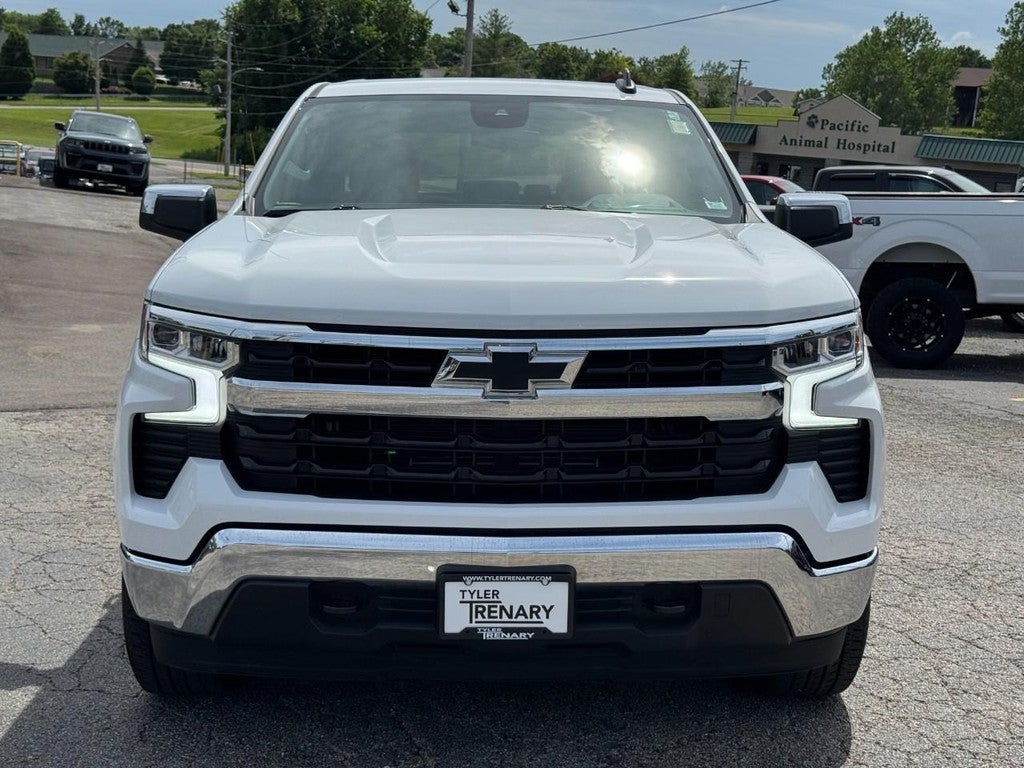 2022 Chevrolet Silverado 1500 4WD Crew Cab 147" LT w/1LT