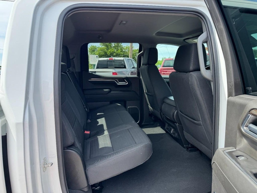 2022 Chevrolet Silverado 1500 4WD Crew Cab 147" LT w/1LT