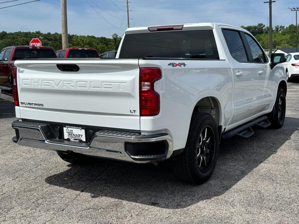 2022 Chevrolet Silverado 1500 4WD Crew Cab 147" LT w/1LT