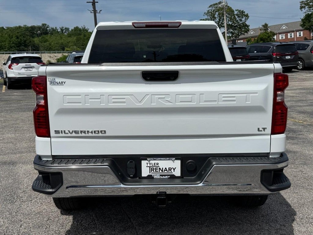 2022 Chevrolet Silverado 1500 4WD Crew Cab 147" LT w/1LT