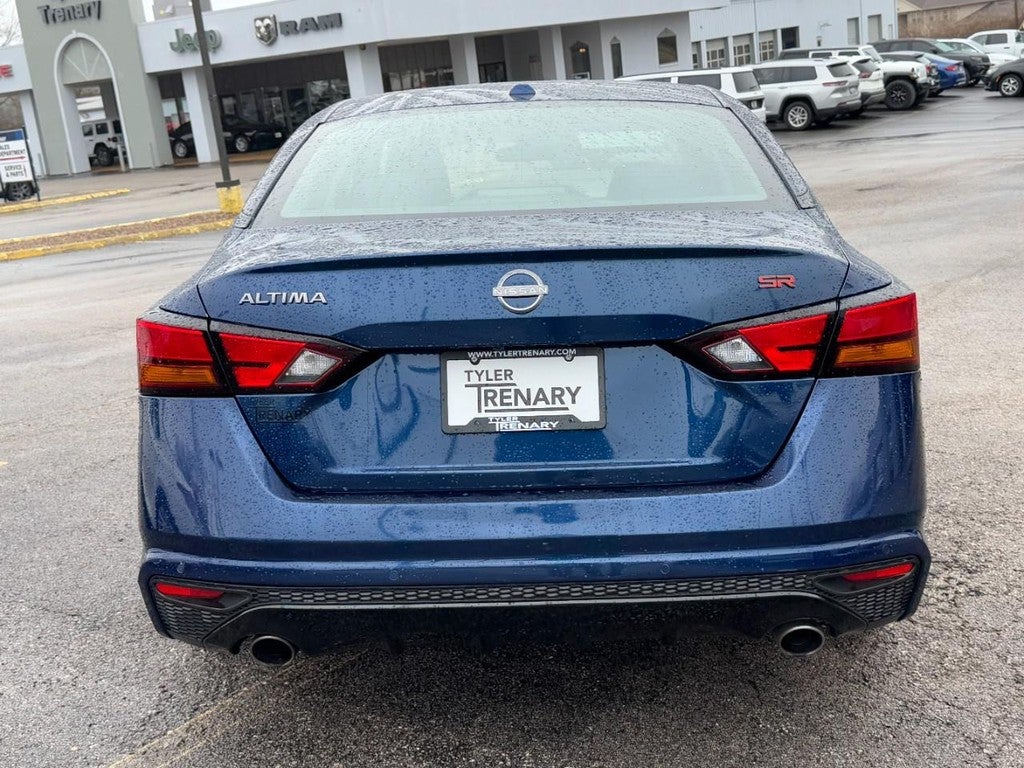 2023 Nissan Altima 2.5 SR Sedan