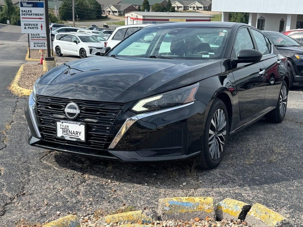 2024 Nissan Altima 2.5 SV Sedan