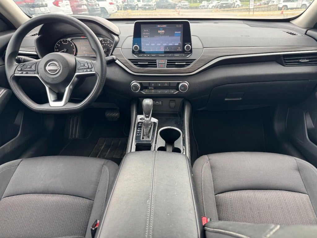 2024 Nissan Altima 2.5 SV Sedan