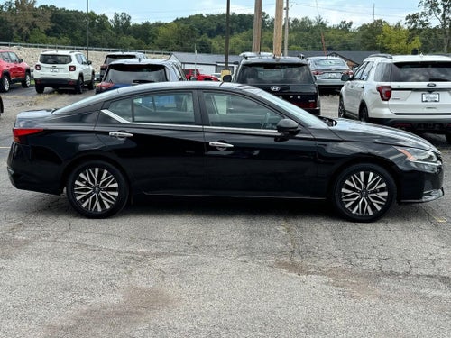 2024 Nissan Altima 2.5 SV Sedan