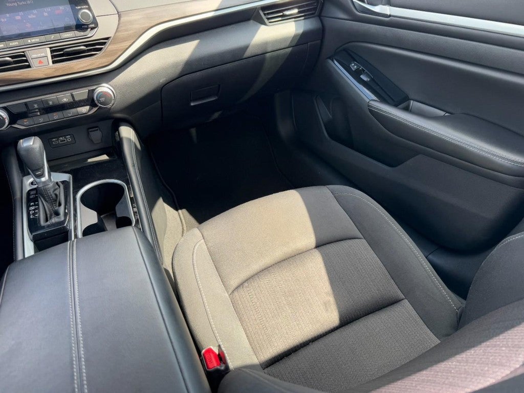 2023 Nissan Altima 2.5 SV Sedan