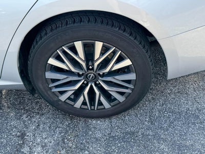 2023 Nissan Altima 2.5 SV Sedan