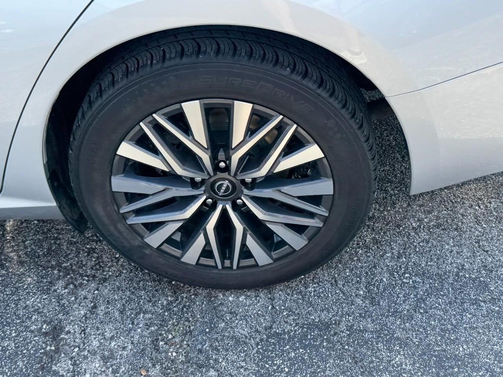 2023 Nissan Altima 2.5 SV Sedan
