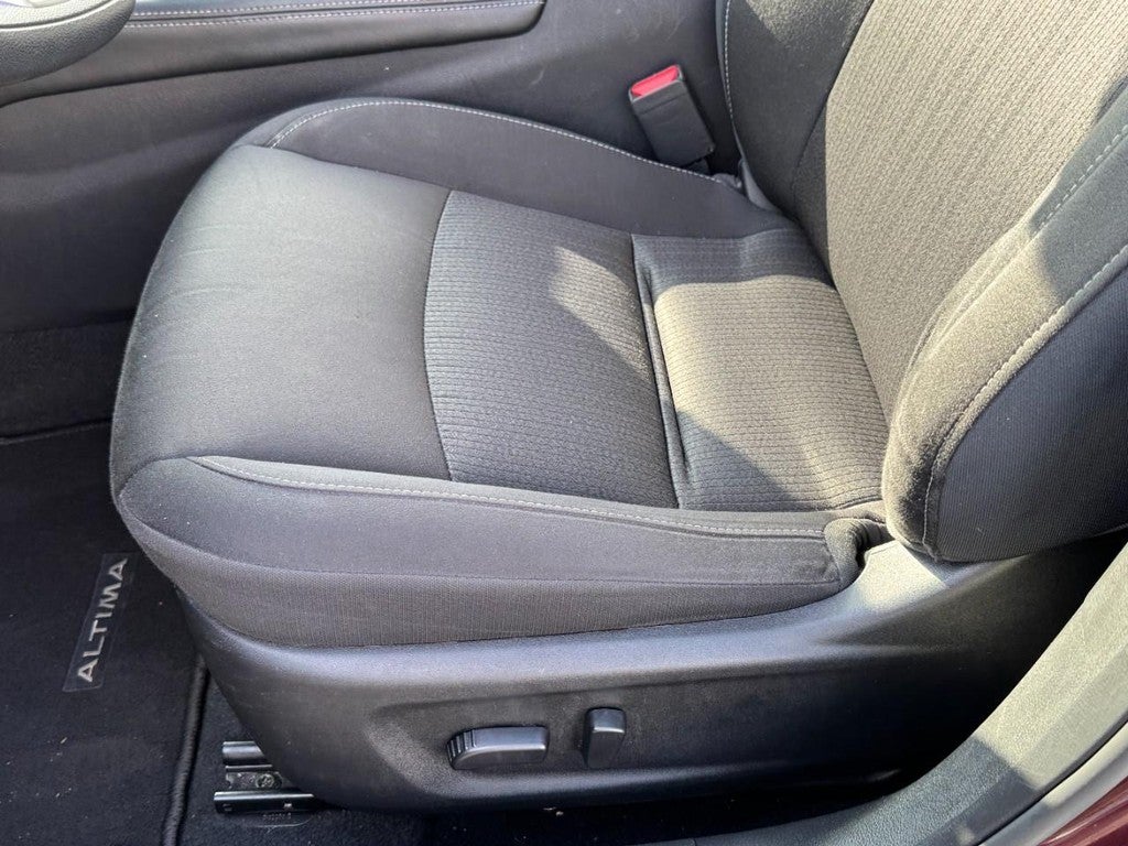 2023 Nissan Altima 2.5 SV Sedan