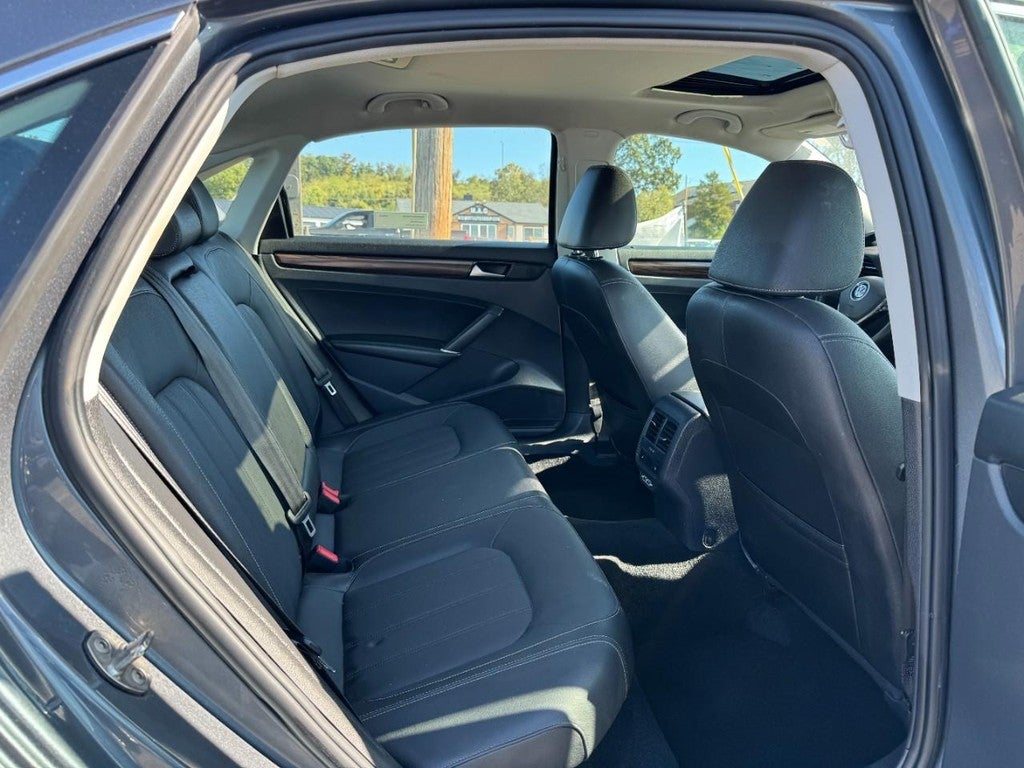 2020 Volkswagen Passat 2.0T SEL Auto