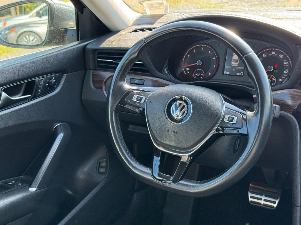 2020 Volkswagen Passat 2.0T SEL Auto