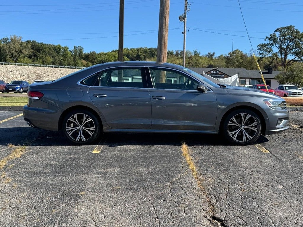 2020 Volkswagen Passat 2.0T SEL Auto