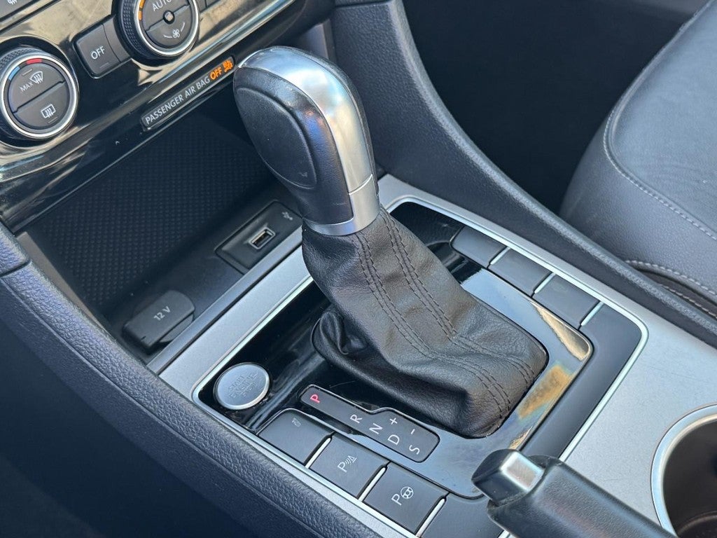 2020 Volkswagen Passat 2.0T SEL Auto