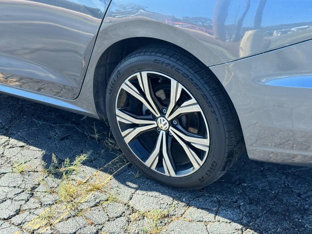 2020 Volkswagen Passat 2.0T SEL Auto