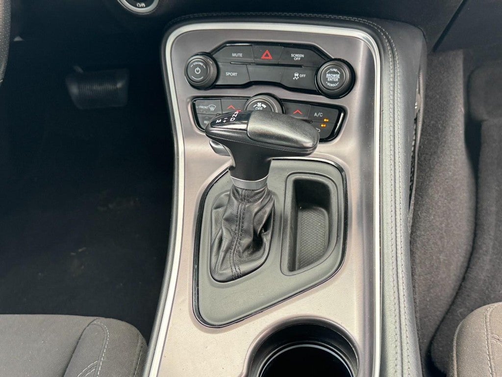 2021 Dodge Challenger SXT RWD