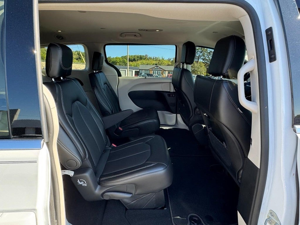 2024 Chrysler Pacifica Touring L FWD