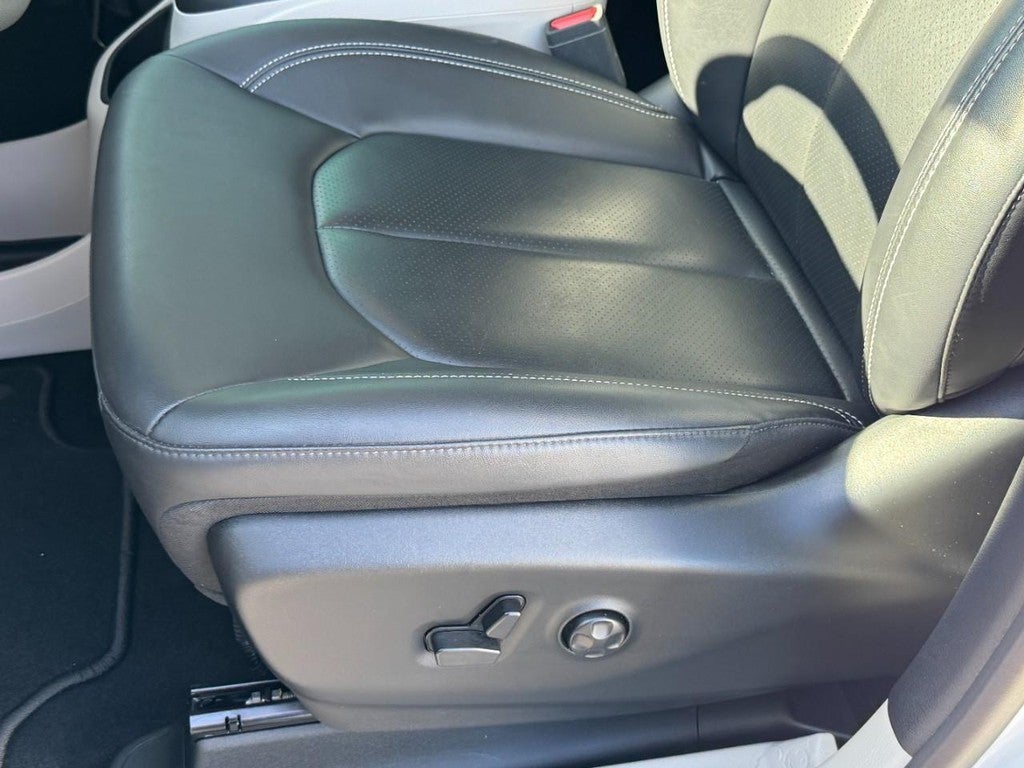 2024 Chrysler Pacifica Touring L FWD