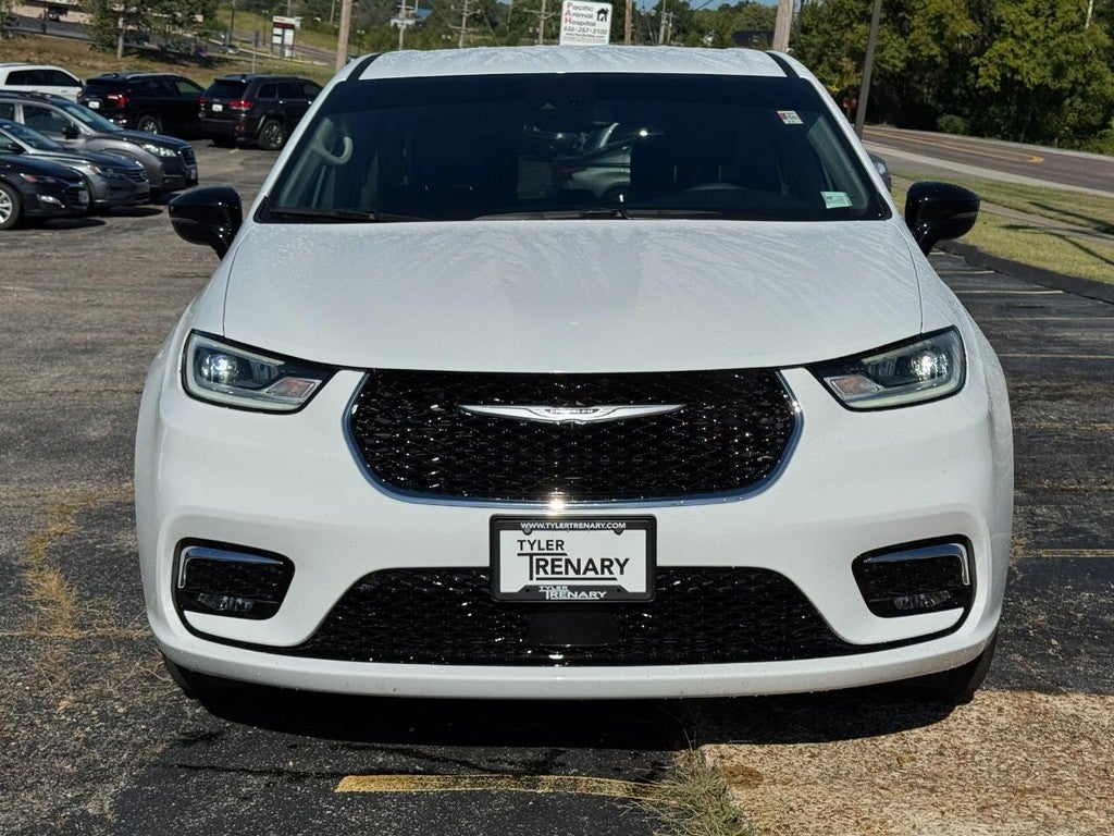 2024 Chrysler Pacifica Touring L FWD