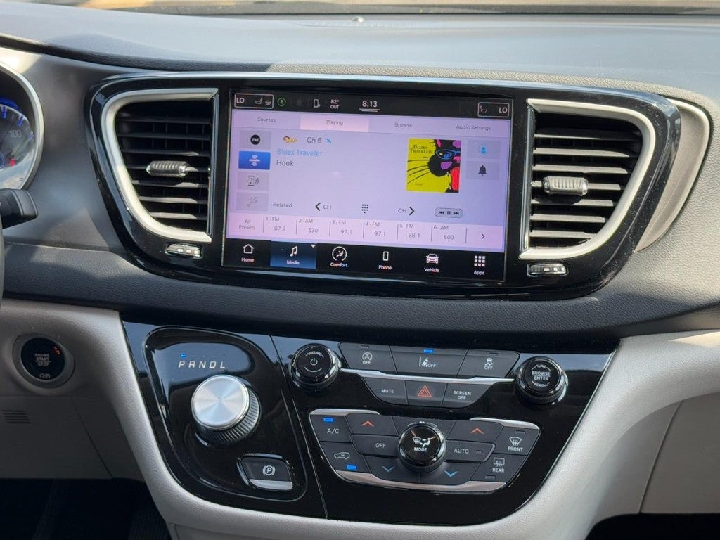 2022 Chrysler Pacifica Touring L FWD