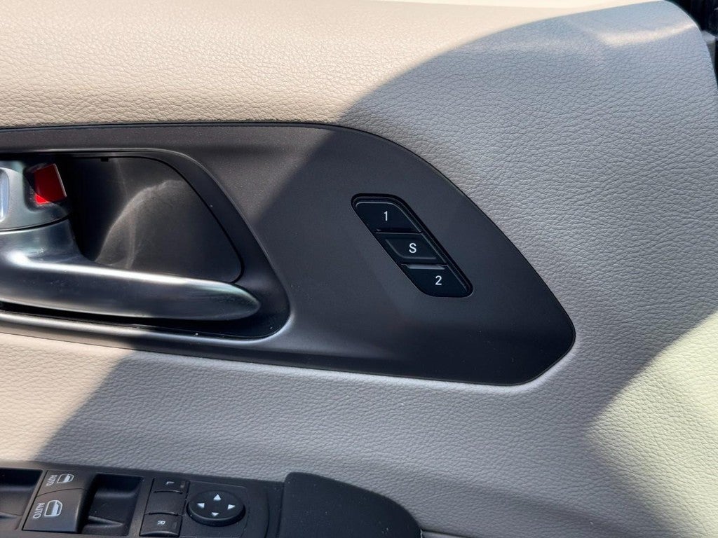 2022 Chrysler Pacifica Touring L FWD