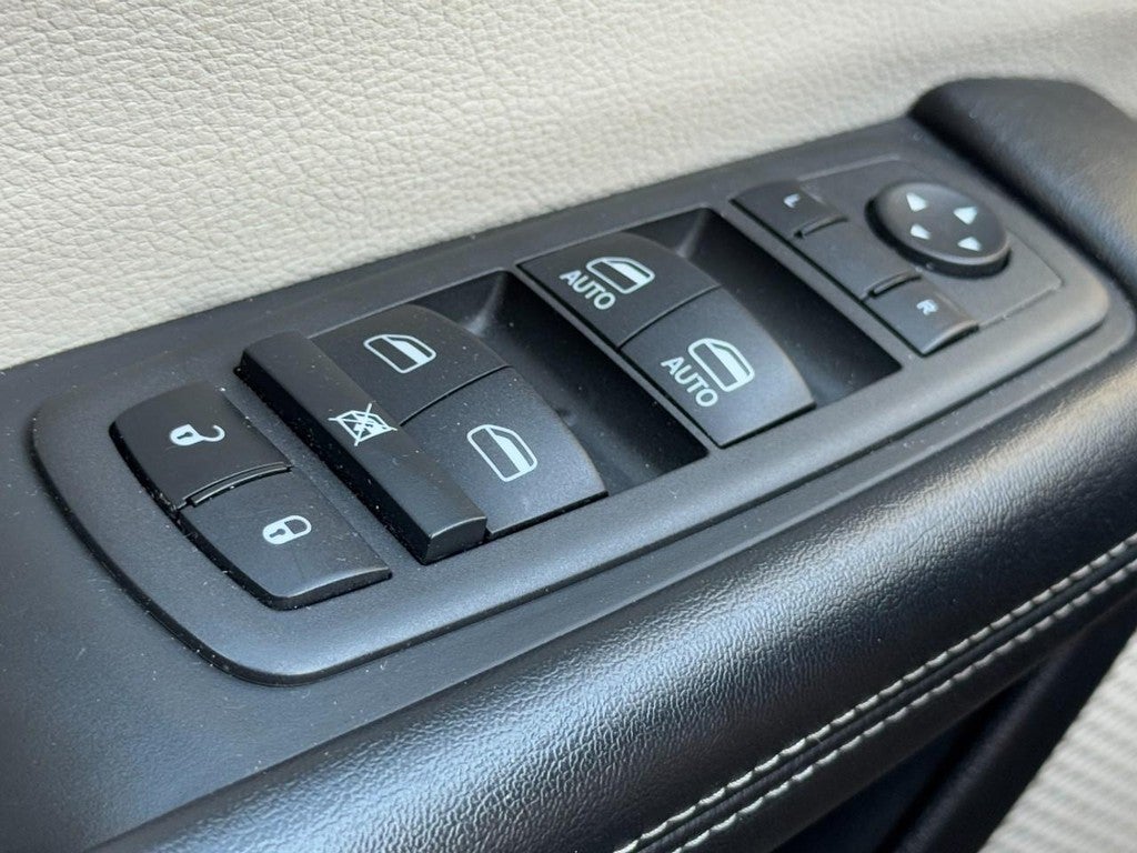 2022 Chrysler Pacifica Touring L FWD