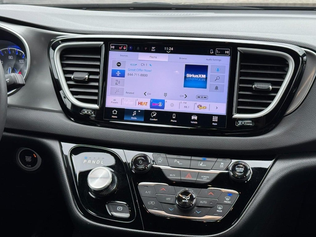 2025 Chrysler Pacifica Select FWD