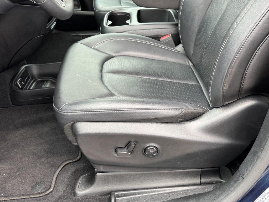 2025 Chrysler Pacifica Select FWD