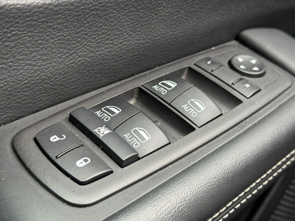 2025 Chrysler Pacifica Select FWD